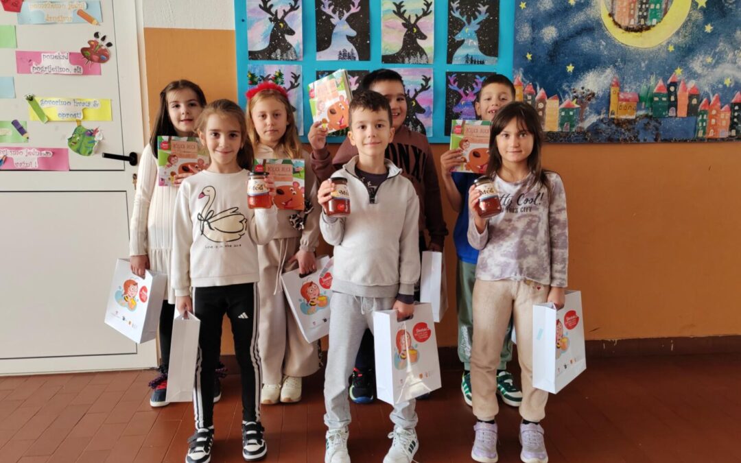 Školski medni dan s hrvatskih pčelinjaka